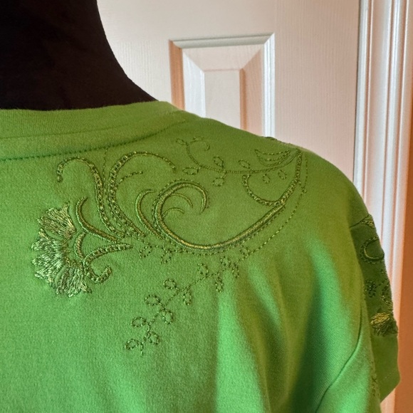 Coldwater Creek Women's Green Embroidered Top - Picture 7 of 12